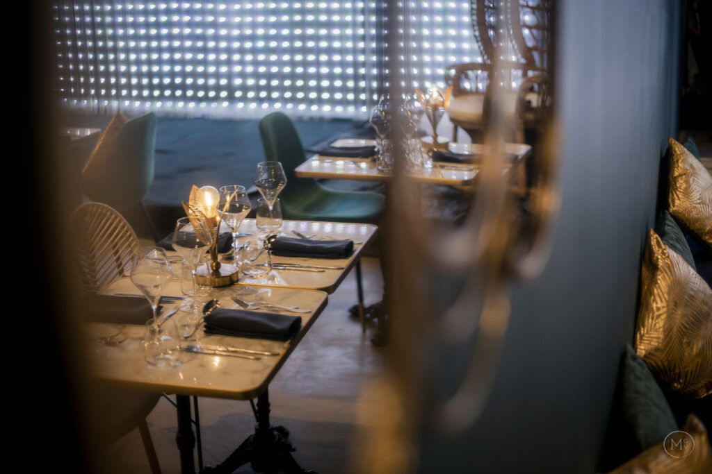 Tables dressées pour une privatisation du Cabaret Gabrielle